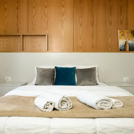 Boulevard Close To Center