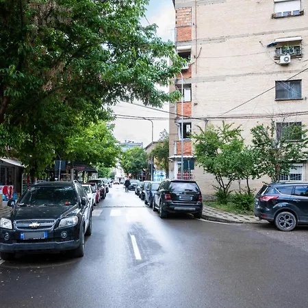 Boulevard Close To Center 아파트 티라나