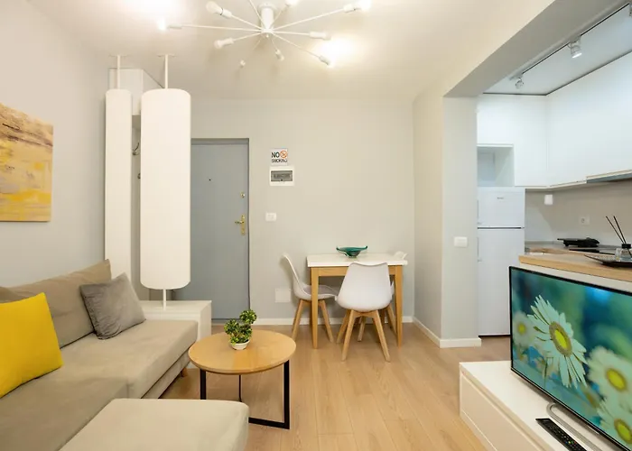 Boulevard Close To Center