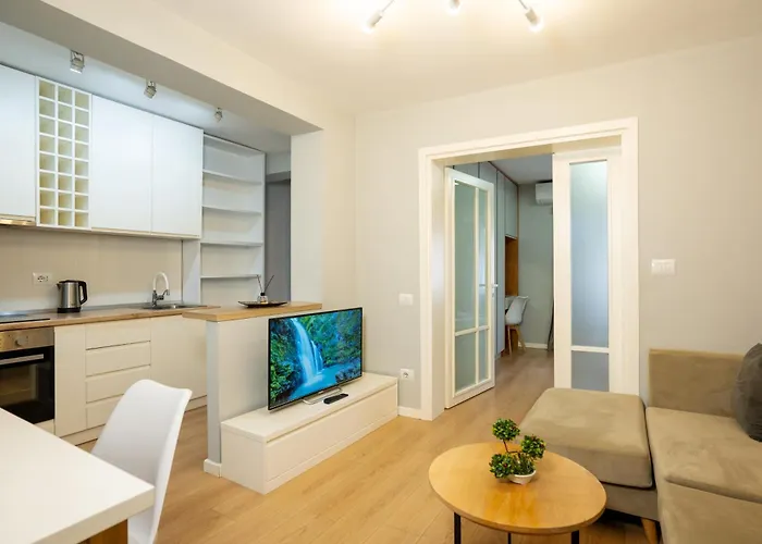 Boulevard Close To Center ティラナ