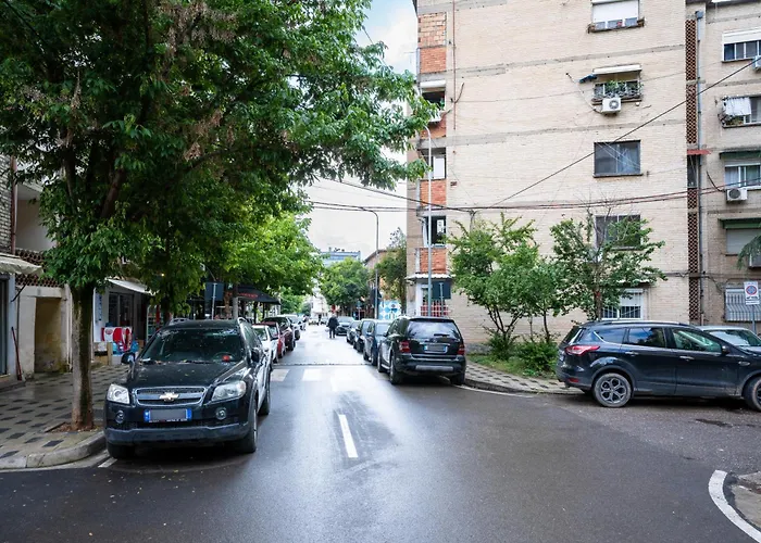 Boulevard Close To Center Lejlighed Tirana
