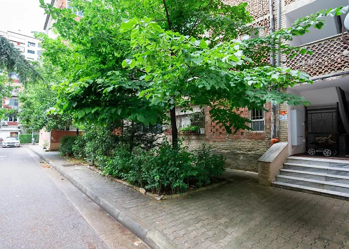 Lejlighed Boulevard Close To Center Tirana